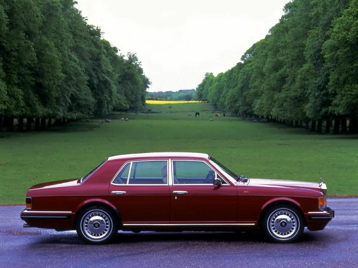 Rolls-Royce Silver Spirit Mark IV Седан — сүрөт 2