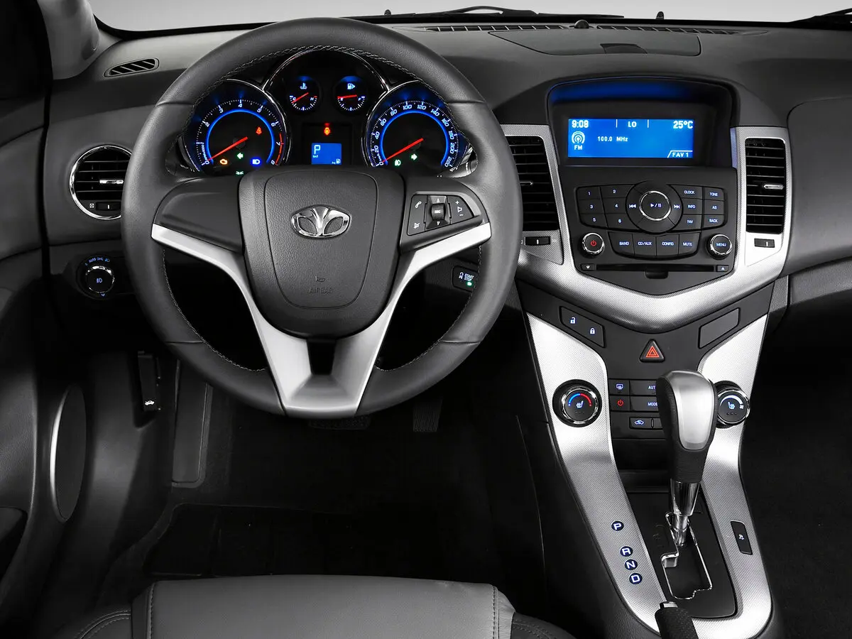 Daewoo Lacetti Premiere J300 Седан — photo 6