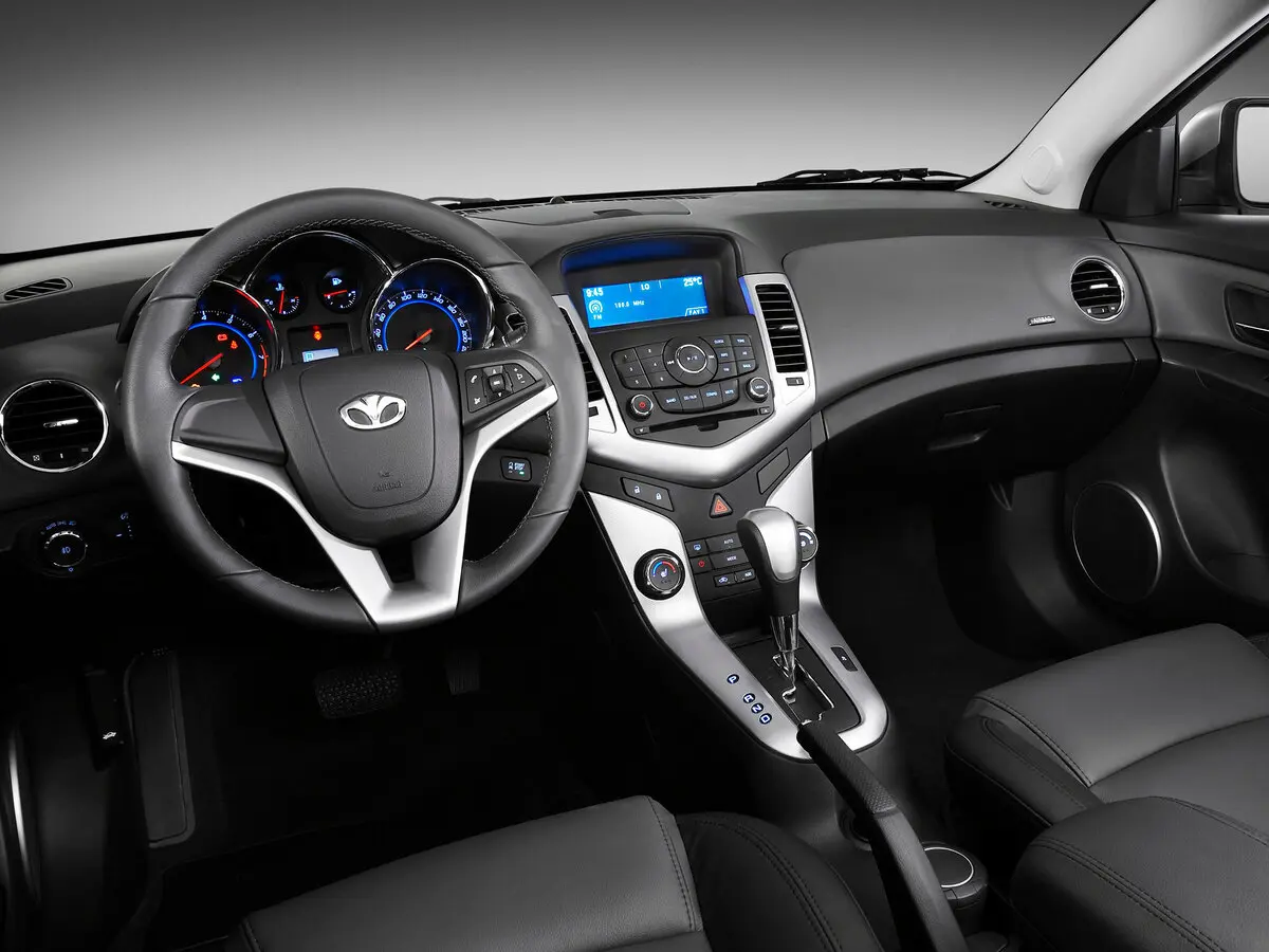 Daewoo Lacetti Premiere J300 Седан — photo 7
