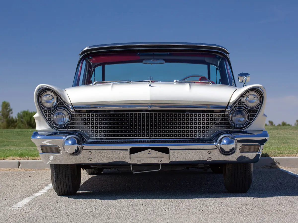 Lincoln Continental III (Mark V) Кабриолет — 照片 3
