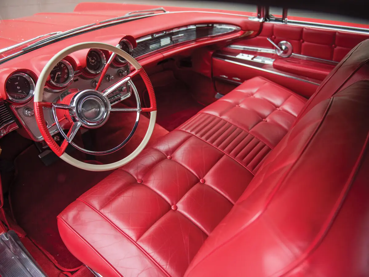 Lincoln Continental III (Mark V) Кабриолет — 照片 7