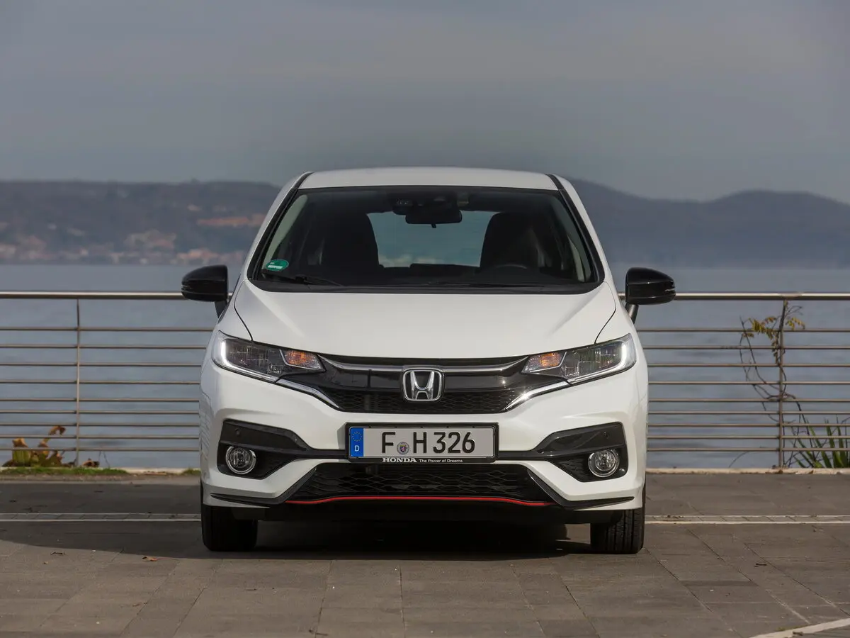 Honda Jazz III Рестайлинг Хэтчбек 5 дв. — фото 3