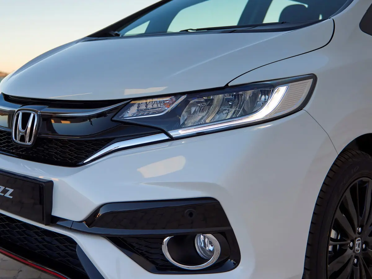 Honda Jazz III Рестайлинг Хэтчбек 5 дв. — фото 12