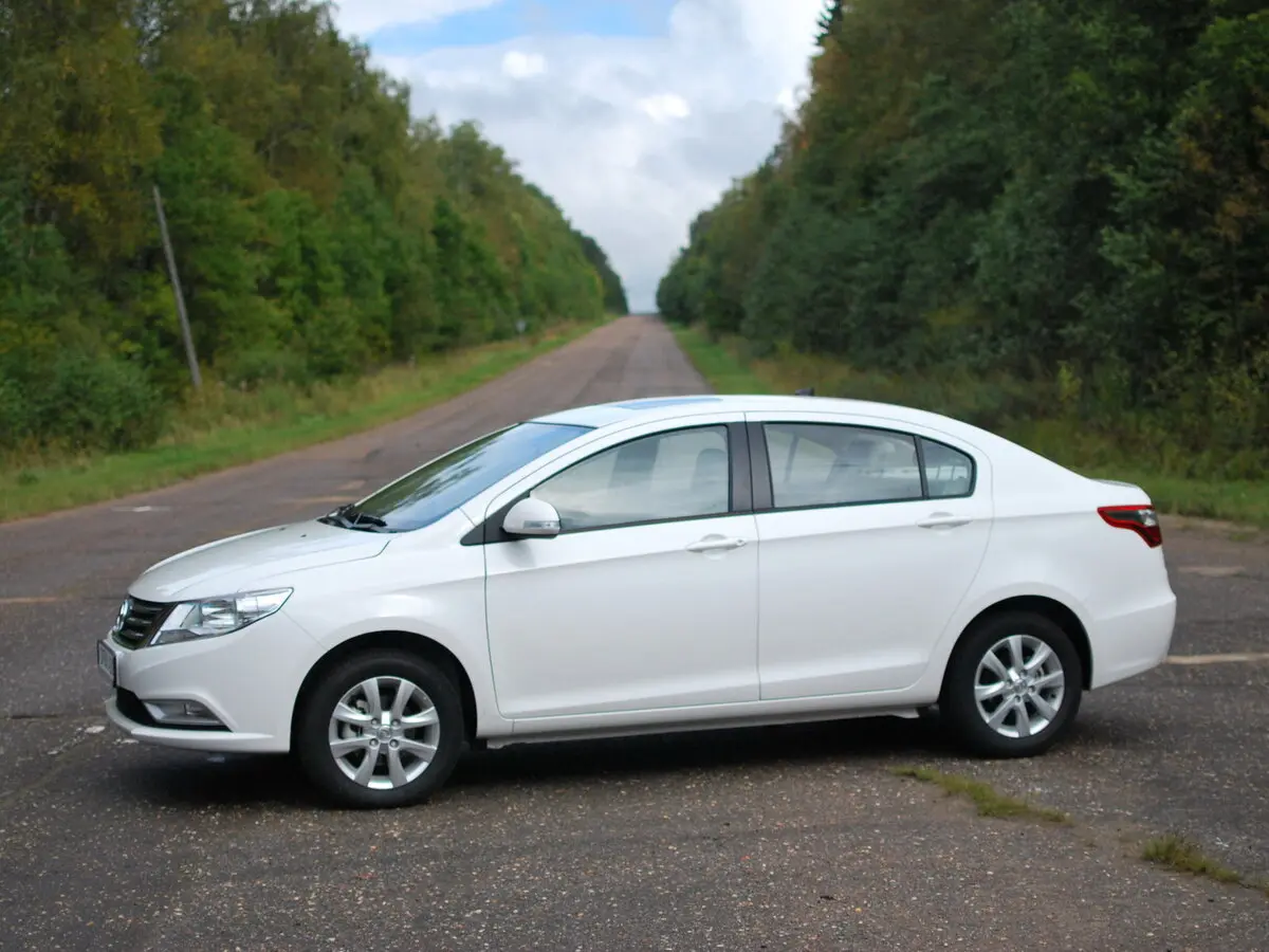 Dongfeng A30 I Седан — сүрөт 2