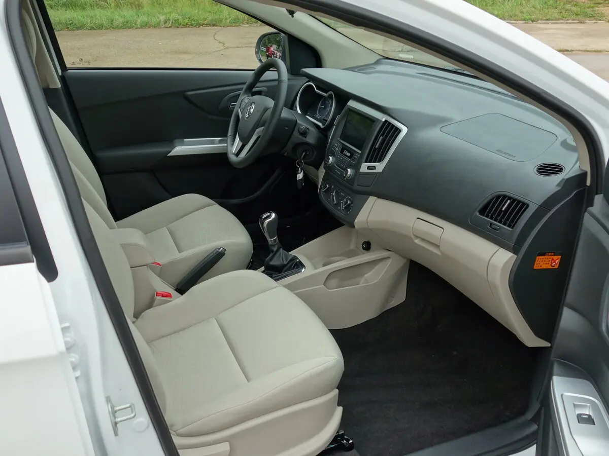 Dongfeng A30 I Седан — сүрөт 7