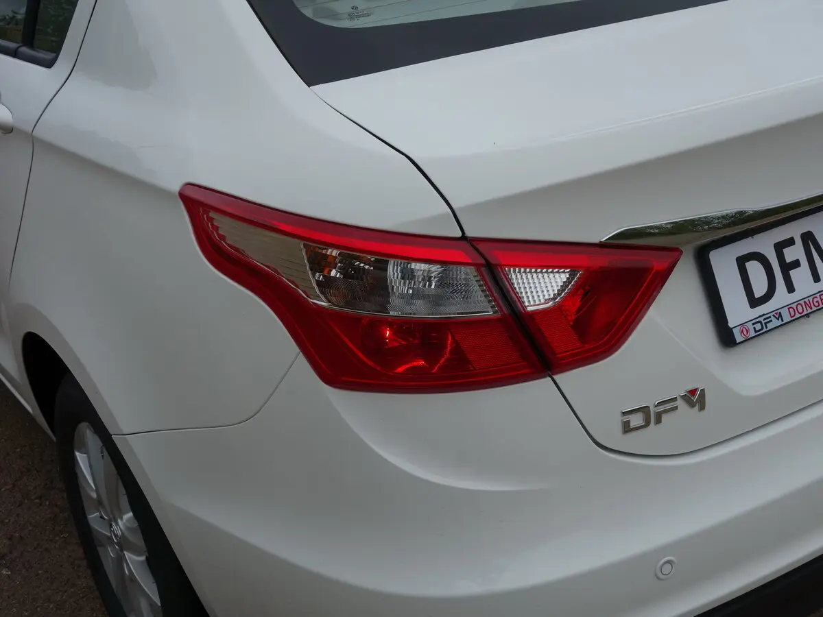 Dongfeng A30 I Седан — сүрөт 15