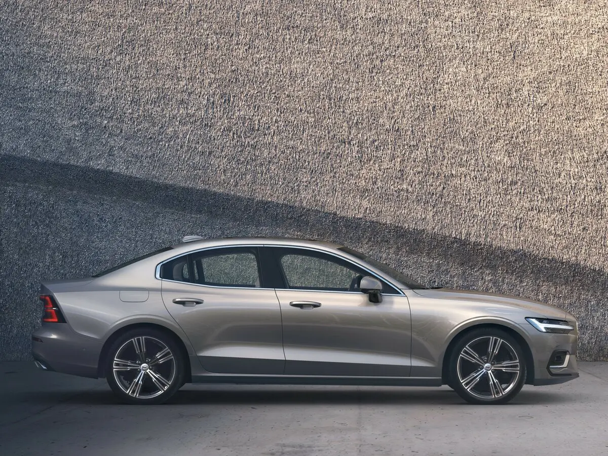Volvo S60 III Седан — сүрөт 2