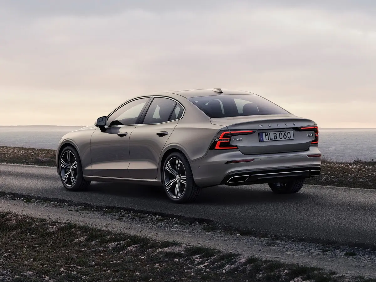 Volvo S60 III Седан — сүрөт 5