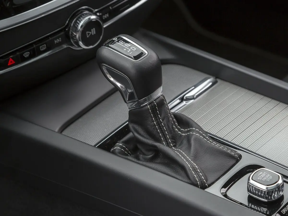 Volvo S60 III Седан — сүрөт 34