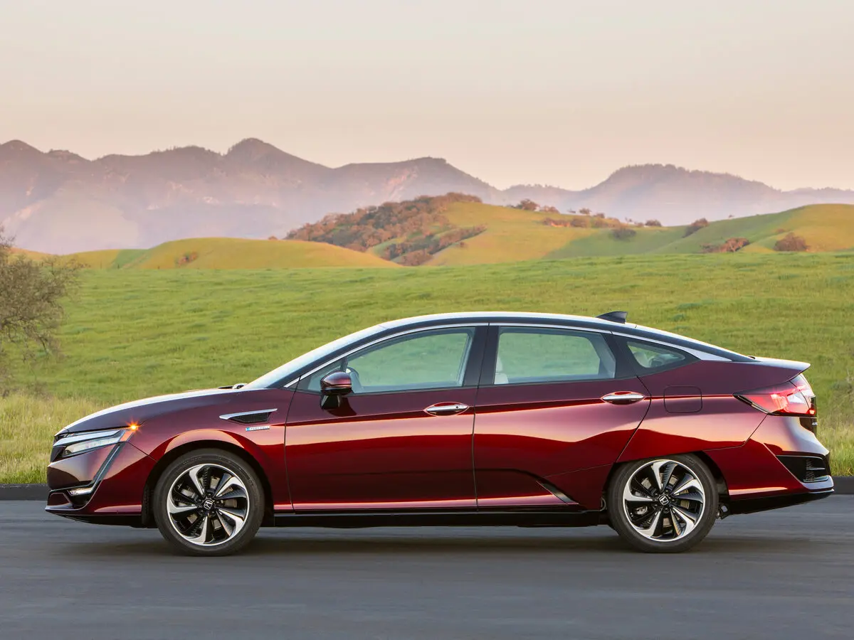 Honda Clarity II Седан — photo 2
