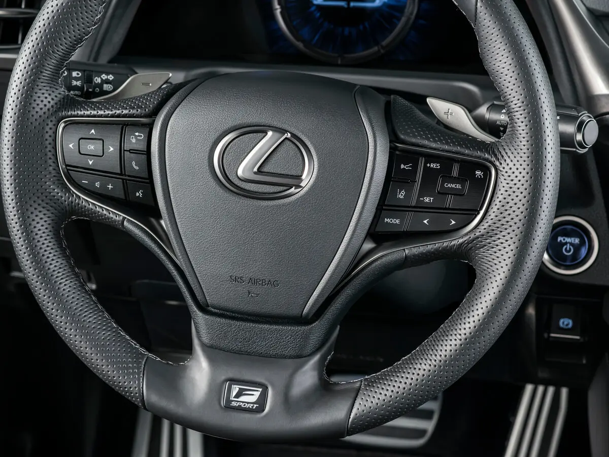 Lexus ES VII Седан — фото 10
