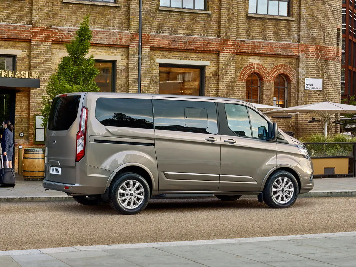 Ford Tourneo Custom I Рестайлинг Минивэн SWB — сүрөт 2
