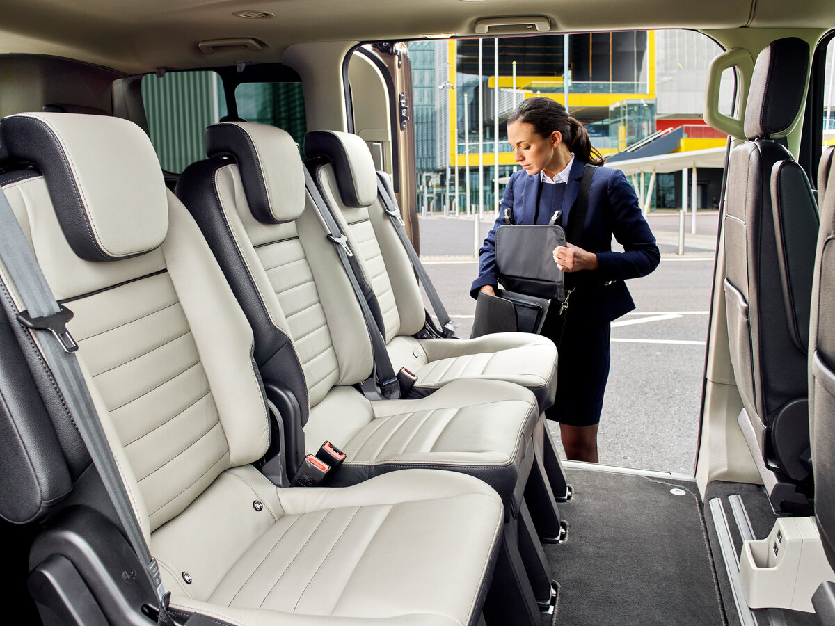 Ford Tourneo Custom I Рестайлинг Минивэн SWB — фото 9