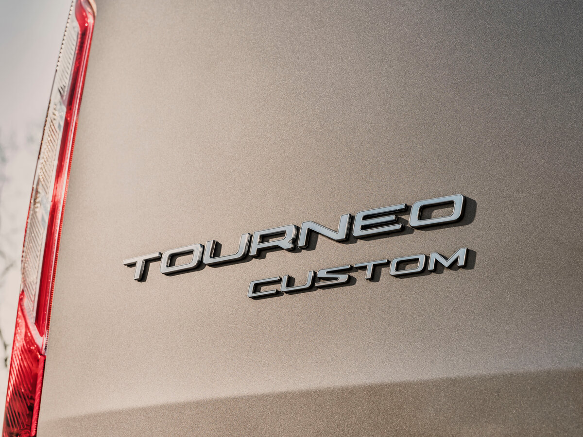 Ford Tourneo Custom I Рестайлинг Минивэн SWB — фото 13