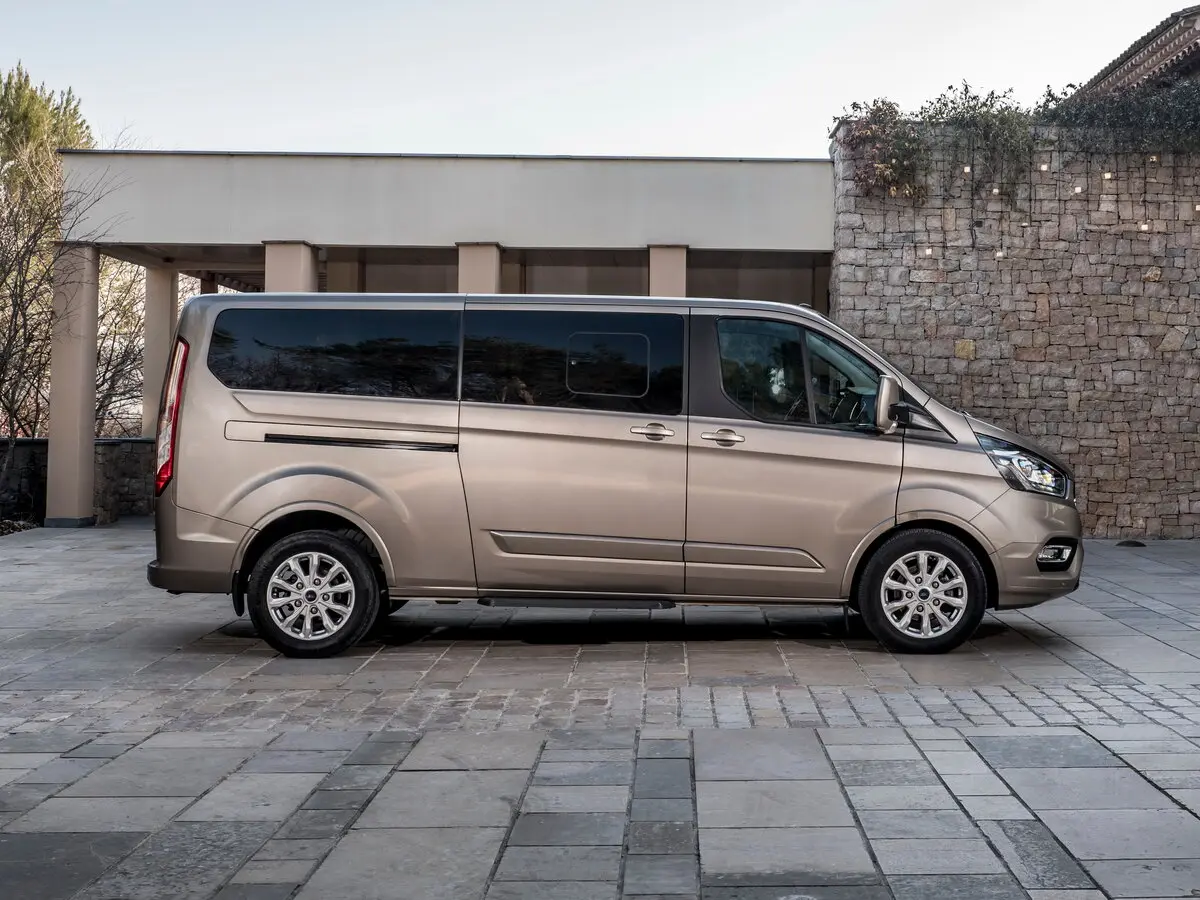 Ford Tourneo Custom I Рестайлинг Минивэн LWB — сүрөт 2