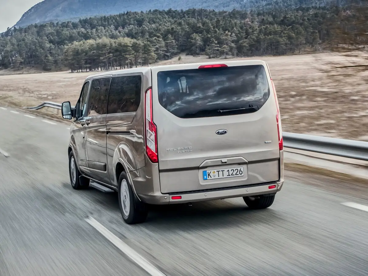 Ford Tourneo Custom I Рестайлинг Минивэн LWB — сүрөт 4