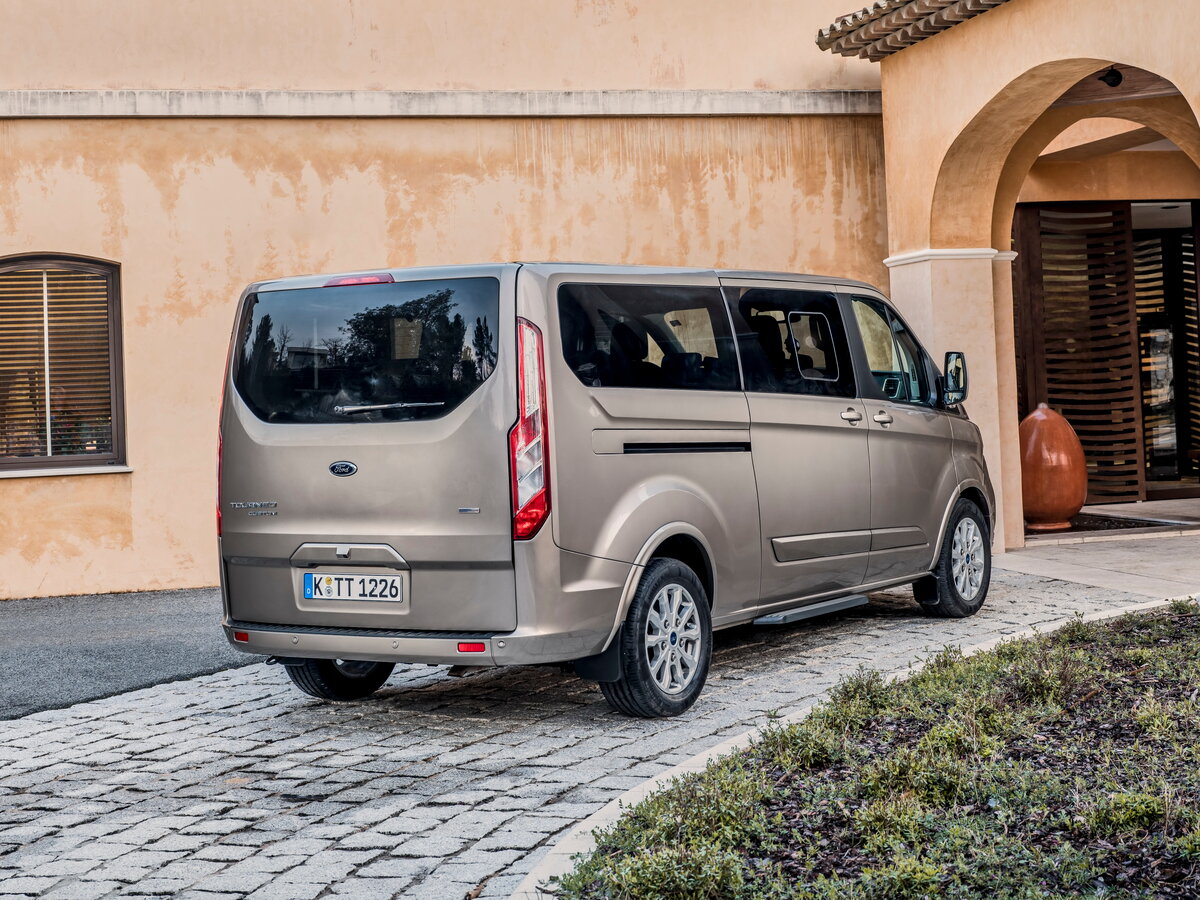 Ford Tourneo Custom I Рестайлинг Минивэн LWB — фото 5