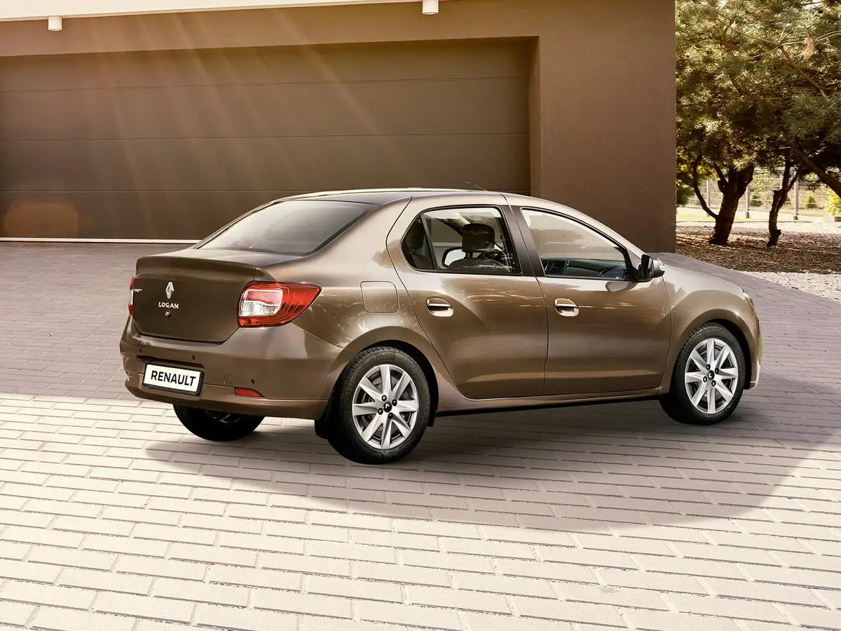 Renault Logan II Рестайлинг Седан — фото 3