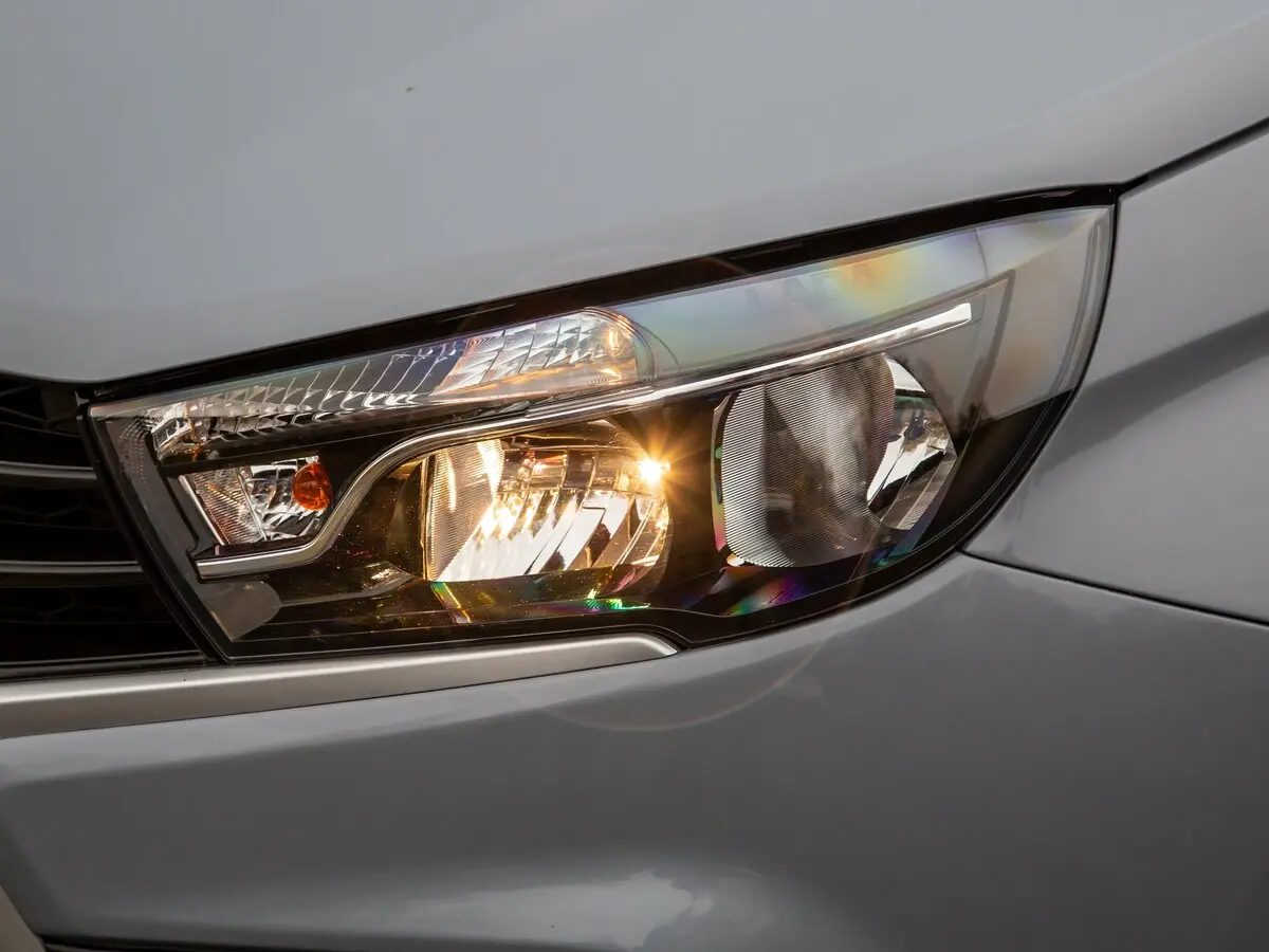 Lada (ВАЗ) Vesta I Седан Sport — сүрөт 31