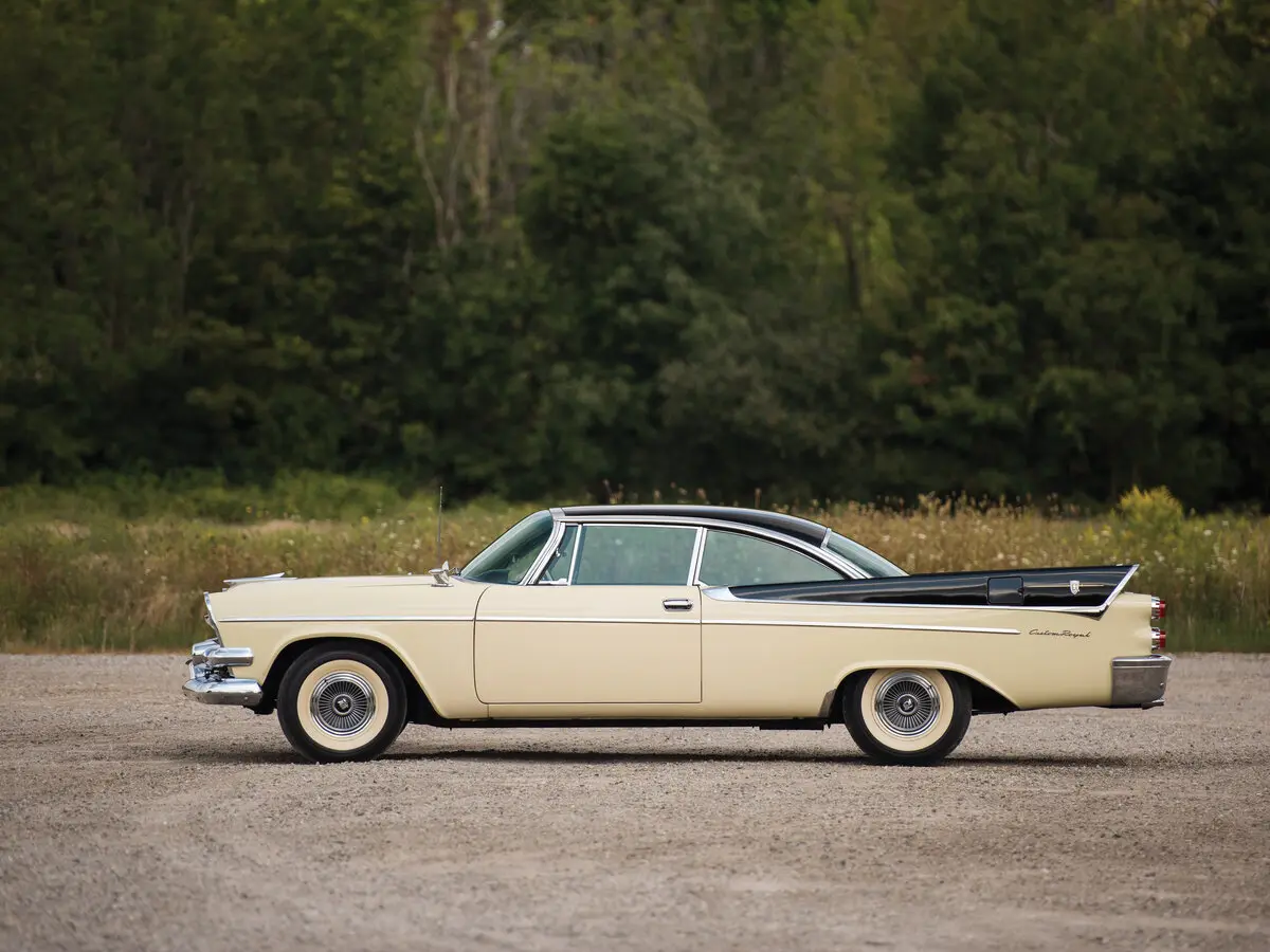 Dodge Custom Royal II Купе — photo 2