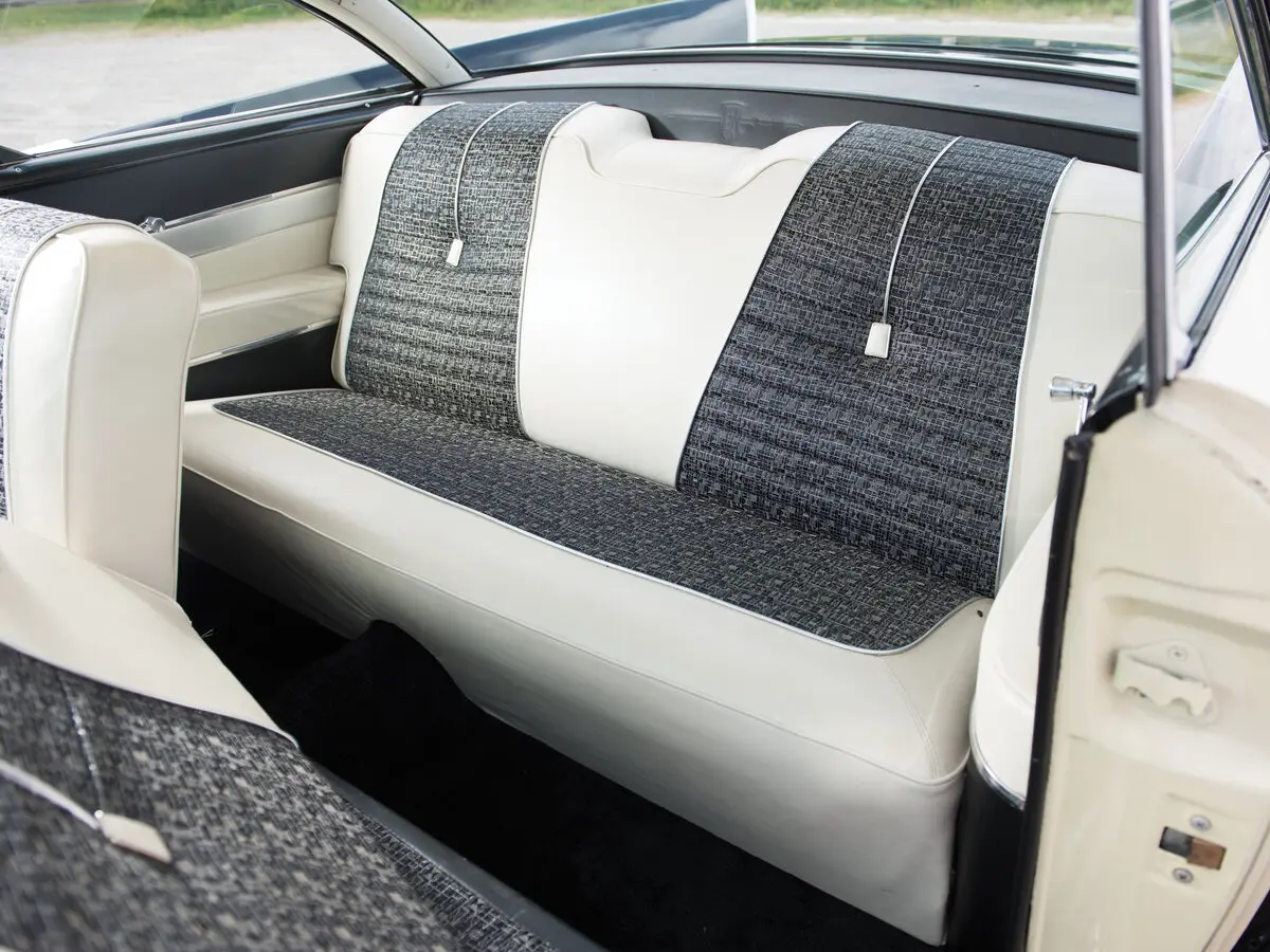 Dodge Custom Royal II Купе — photo 6