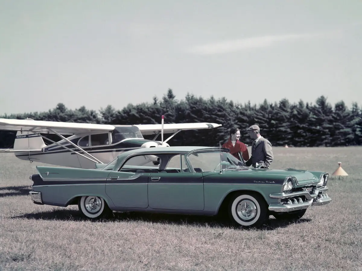 Dodge Custom Royal II Седан-хардтоп