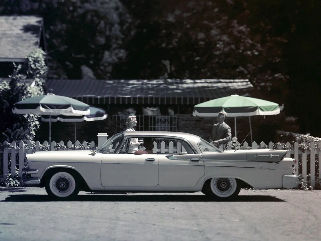 Dodge Custom Royal II Седан-хардтоп — 照片 2
