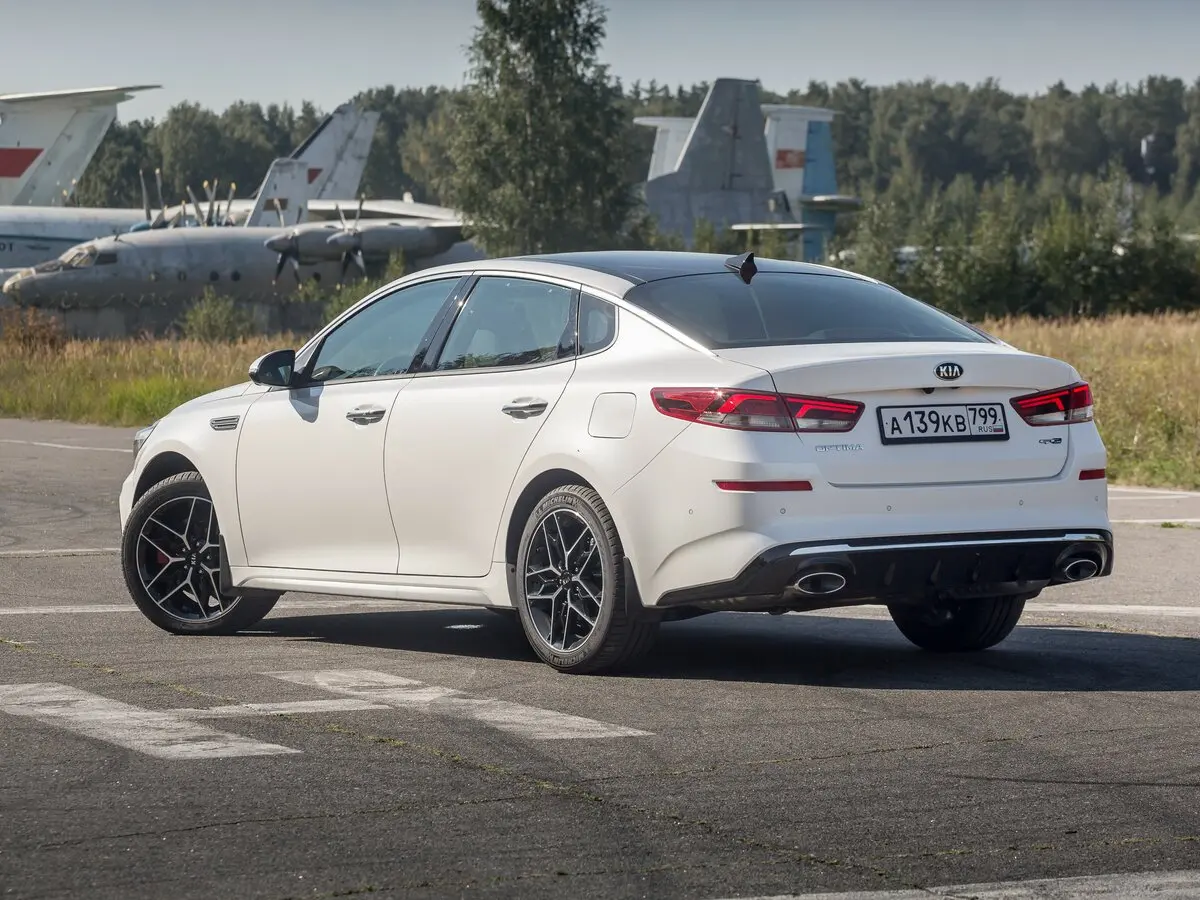 Kia Optima IV Рестайлинг Седан — фото 18
