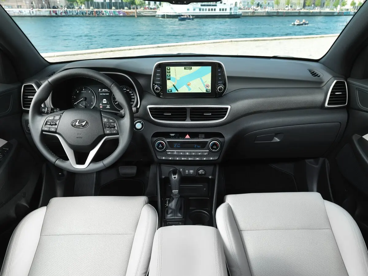 Hyundai Tucson III Рестайлинг Внедорожник 5 дв. — сүрөт 6