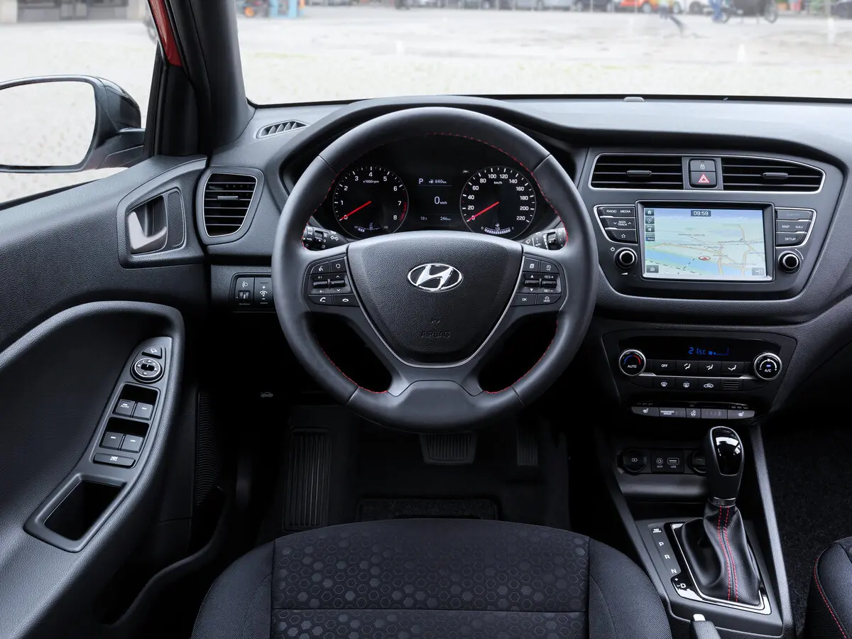 Hyundai i20 II Рестайлинг Хэтчбек 5 дв. — сүрөт 6