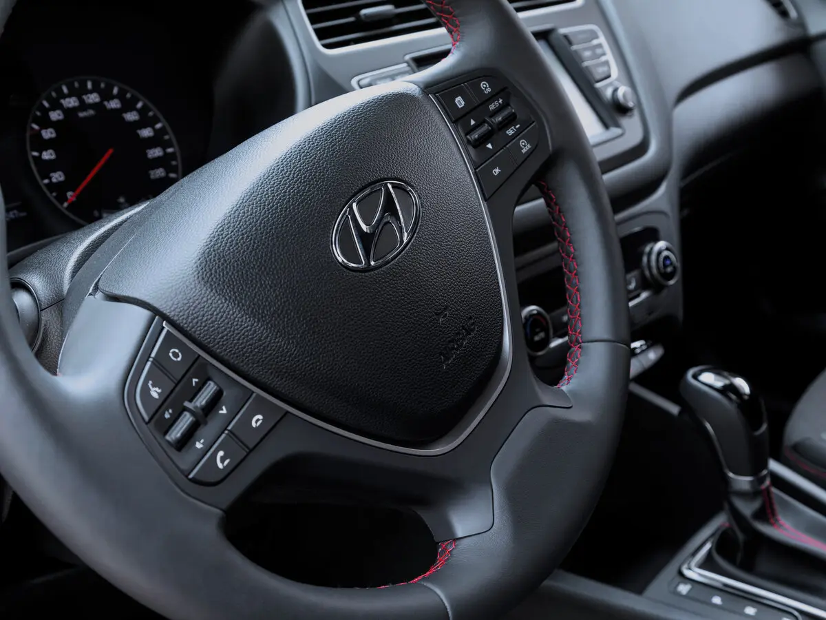 Hyundai i20 II Рестайлинг Хэтчбек 5 дв. — сүрөт 8