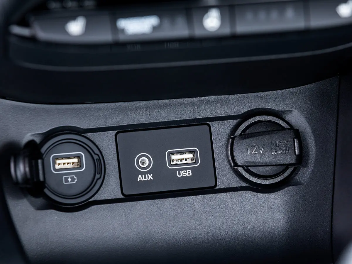 Hyundai i20 II Рестайлинг Хэтчбек 5 дв. — сүрөт 14