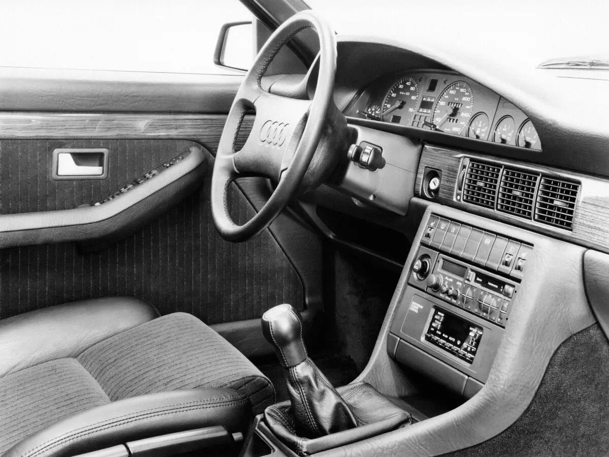 Audi 200 II (C3) Рестайлинг Седан — сүрөт 6
