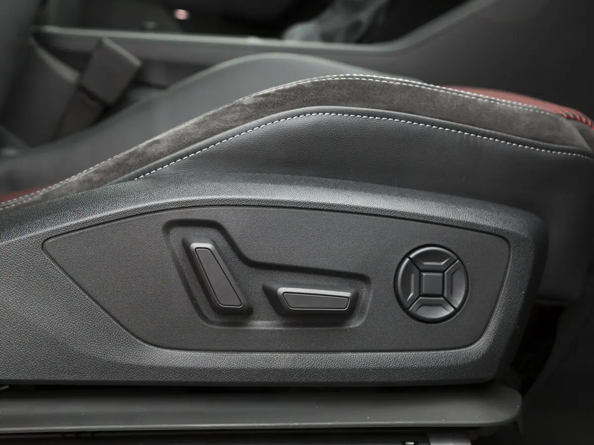 Audi Q3 II (F3) Внедорожник 5 дв. — photo 31
