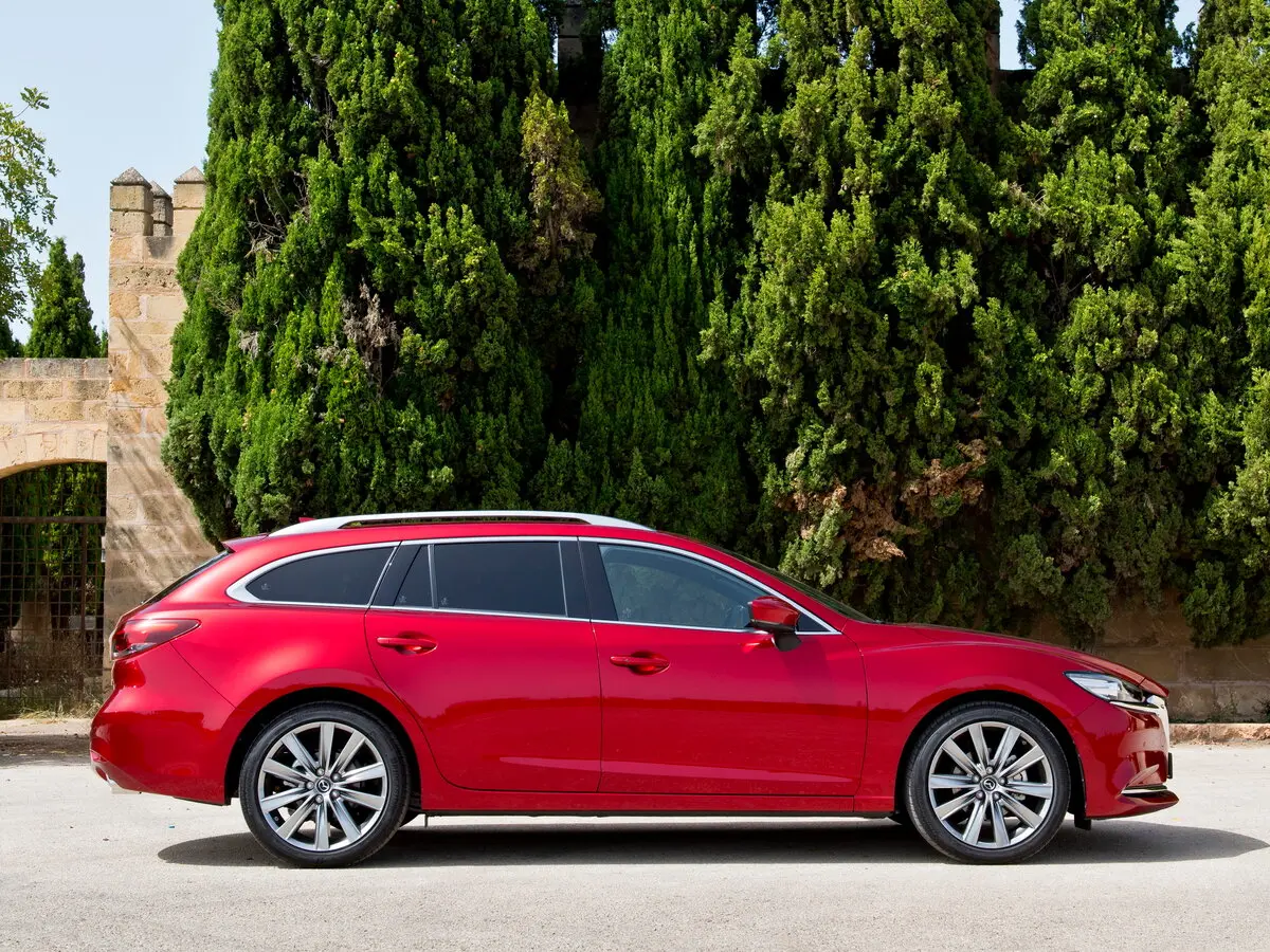 Mazda 6 III (GJ) Рестайлинг 2 Универсал 5 дв. — фото 2