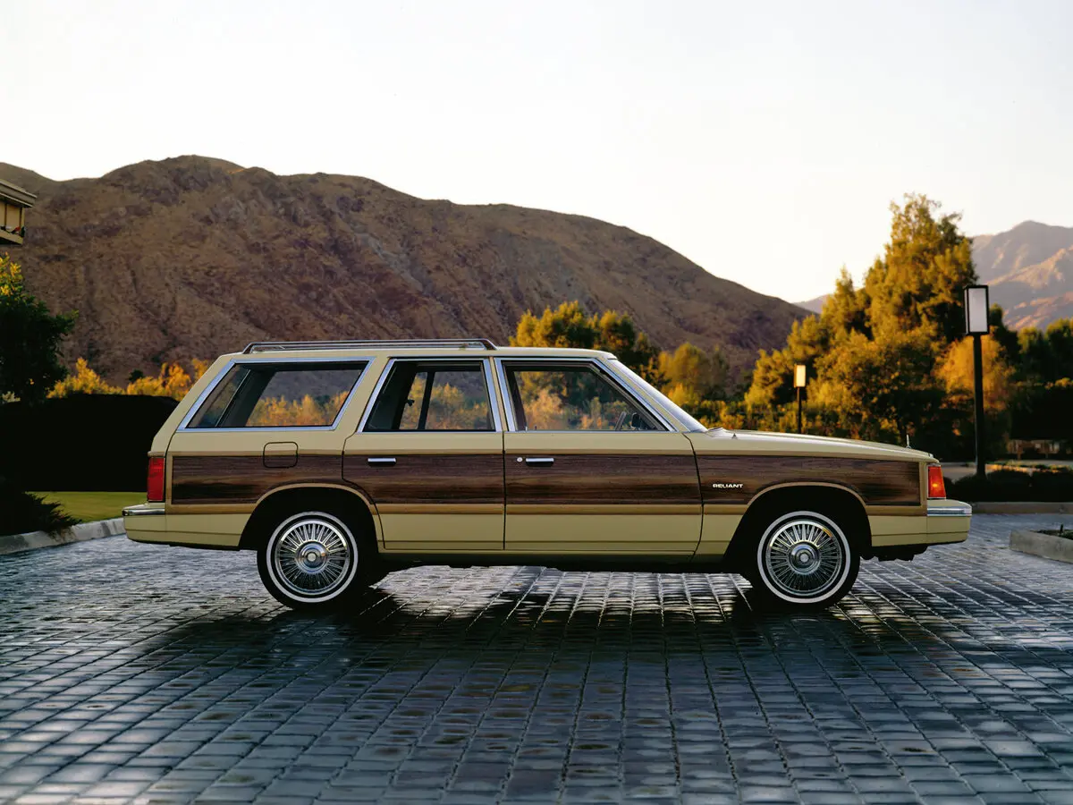 Plymouth Reliant I Универсал 5 дв. — 照片 2