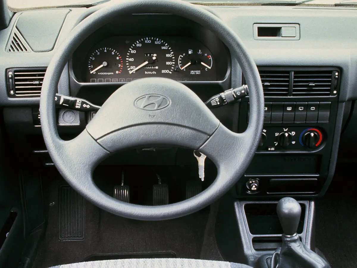 Hyundai Pony X2 Седан — сүрөт 2