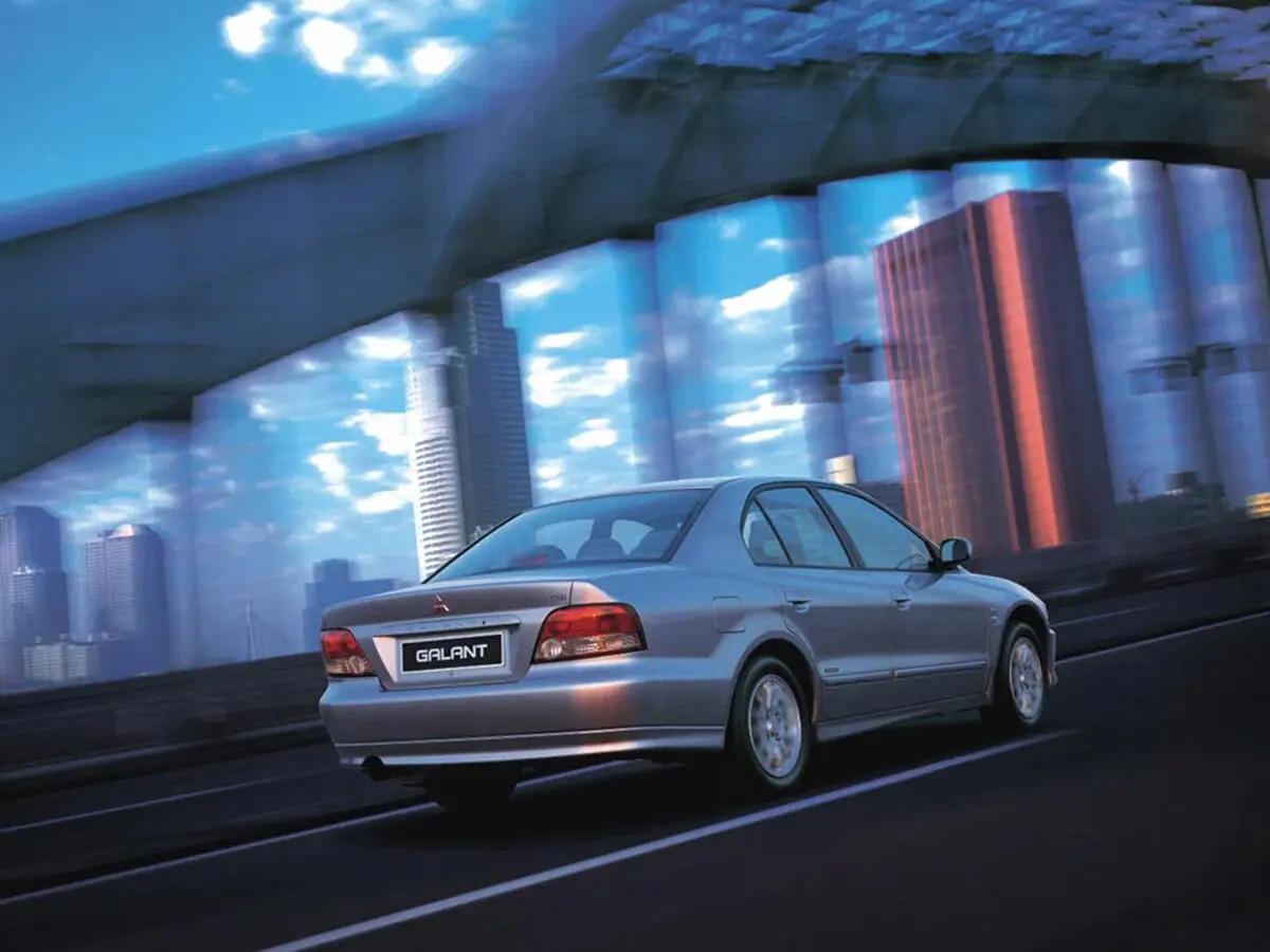 Mitsubishi Galant VIII Рестайлинг Седан — сүрөт 6
