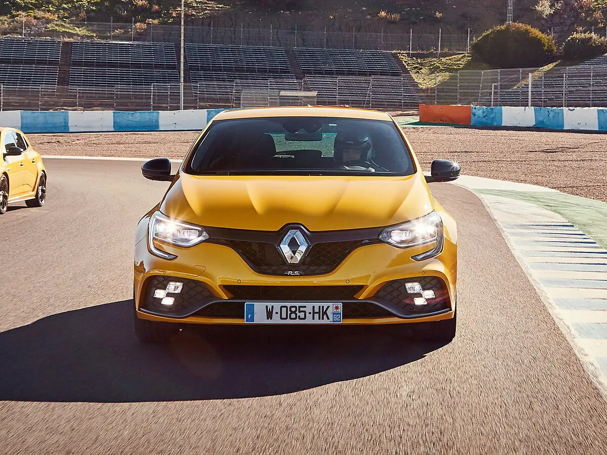Renault Megane RS IV Хэтчбек 5 дв. — 照片 3