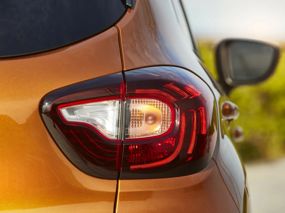 Renault Captur I Рестайлинг Внедорожник 5 дв. — сүрөт 12