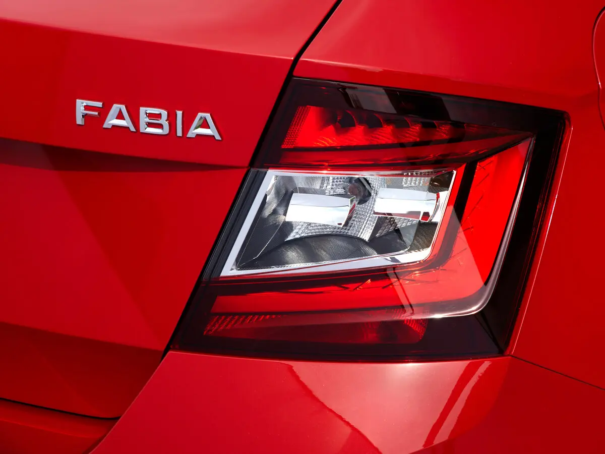 Skoda Fabia III Рестайлинг Хэтчбек 5 дв. — фото 13