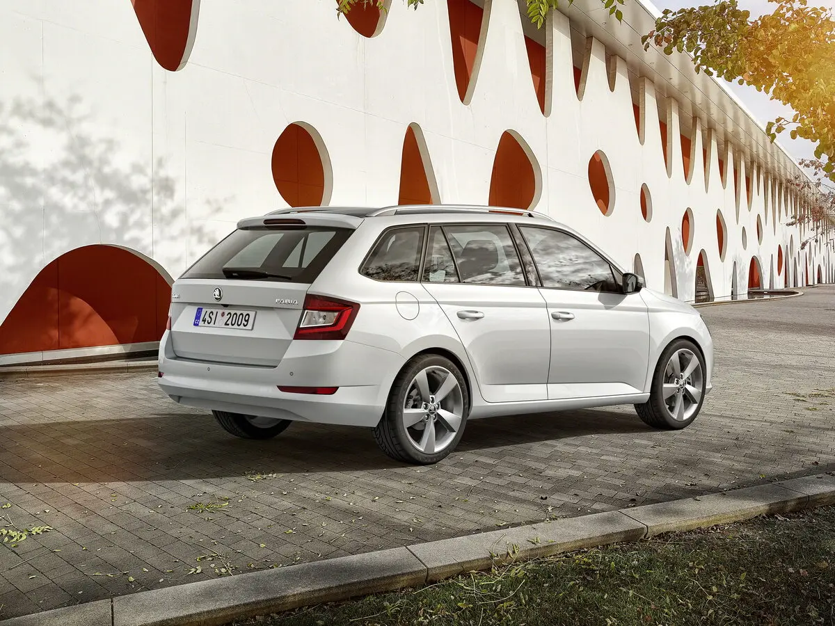 Skoda Fabia III Рестайлинг Универсал 5 дв. — фото 5
