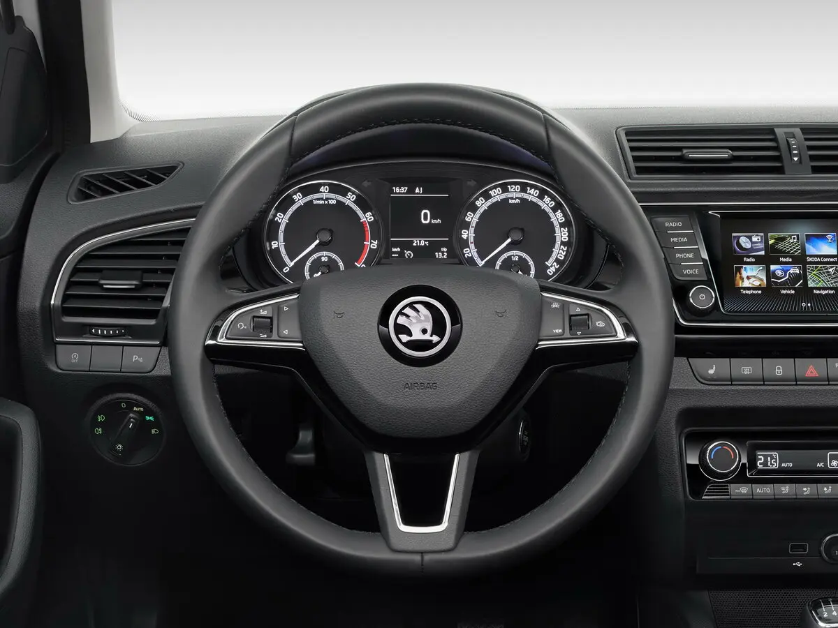 Skoda Fabia III Рестайлинг Универсал 5 дв. — фото 10