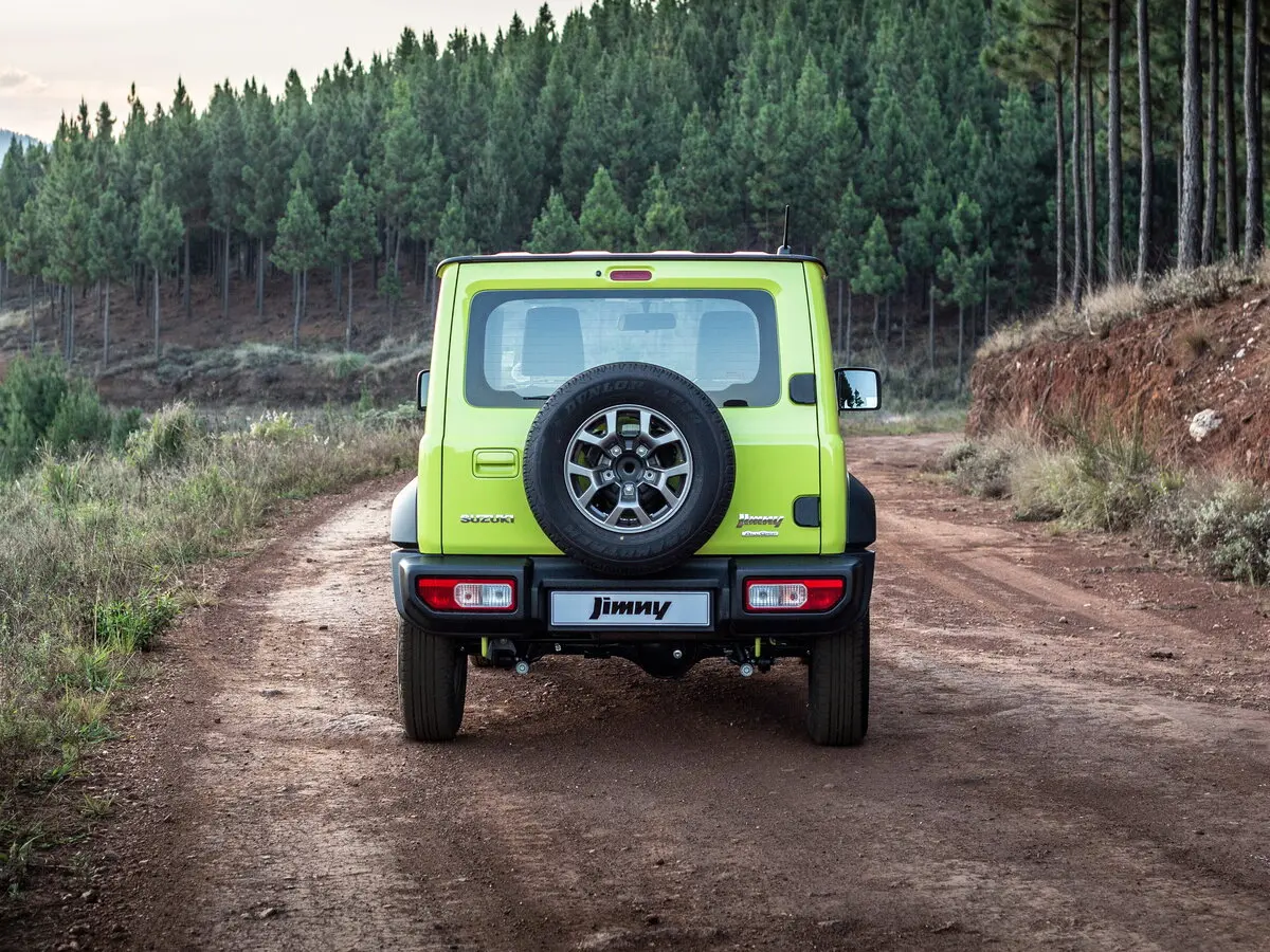 Suzuki Jimny IV Внедорожник 3 дв. — фото 4