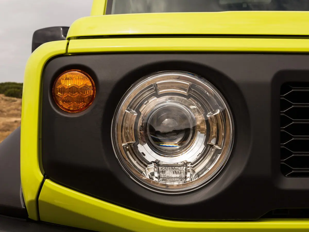 Suzuki Jimny IV Внедорожник 3 дв. — фото 14