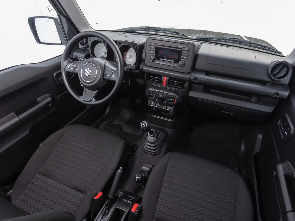 Suzuki Jimny IV Внедорожник 3 дв. — фото 24