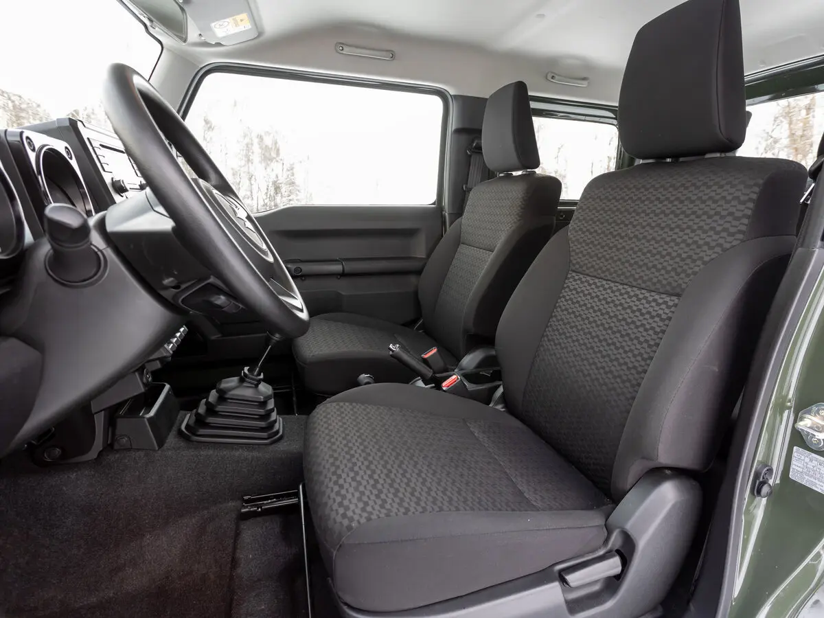 Suzuki Jimny IV Внедорожник 3 дв. — фото 26