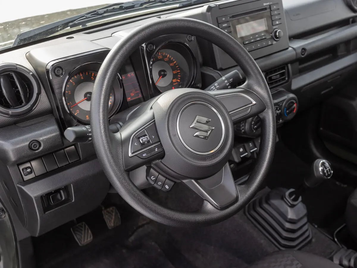 Suzuki Jimny IV Внедорожник 3 дв. — фото 28