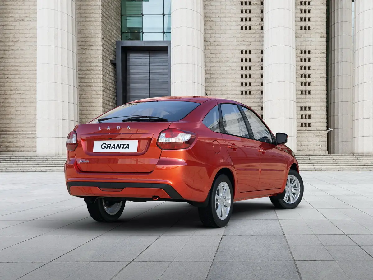 Lada (ВАЗ) Granta I Рестайлинг Лифтбек — сүрөт 4
