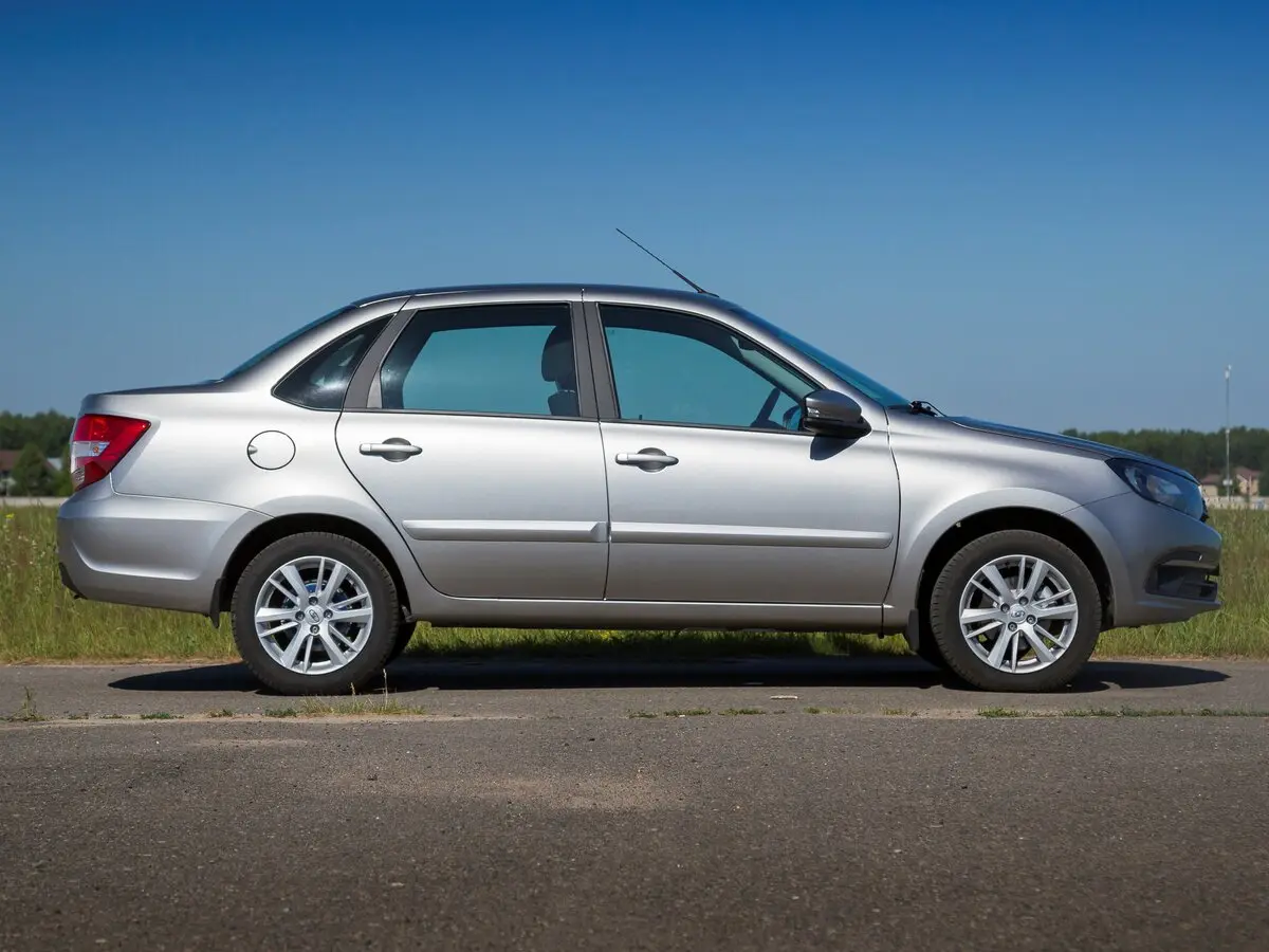 Lada (ВАЗ) Granta I Рестайлинг Седан — сүрөт 17